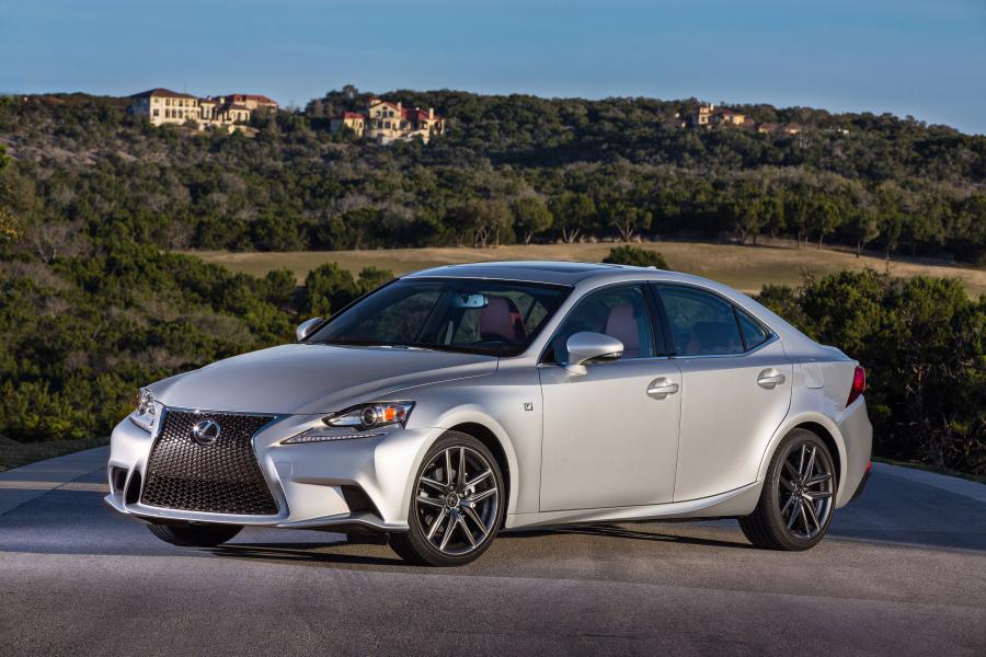  Lexus IS300 AWD F-Sport 2015 года  (фото 9 из 48)